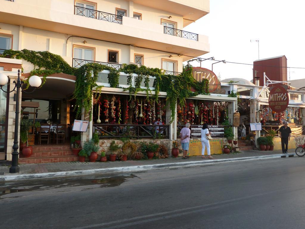 Mithos Apartments Agia Marina Dış mekan fotoğraf